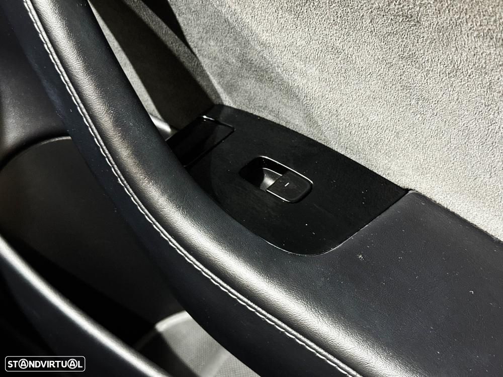 Tesla Model 3 Long Range Tração Integral - 37