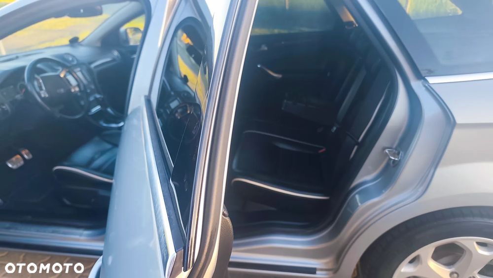 Ford Mondeo 2.0 TDCi Titanium X - 32