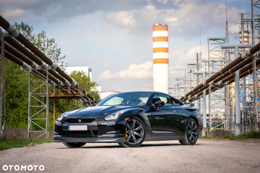 Nissan GT-R Black Edition - 11
