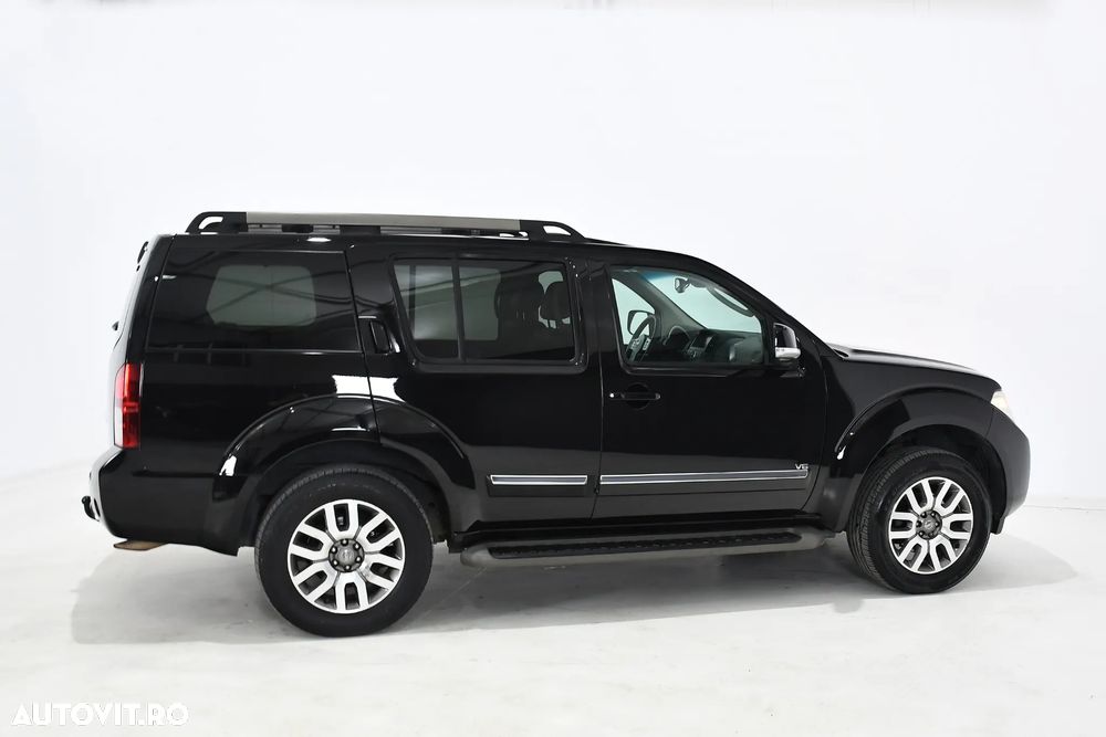 Nissan Pathfinder 3.0 dCi V6 All Mode 4X4 LE Aut. - 2
