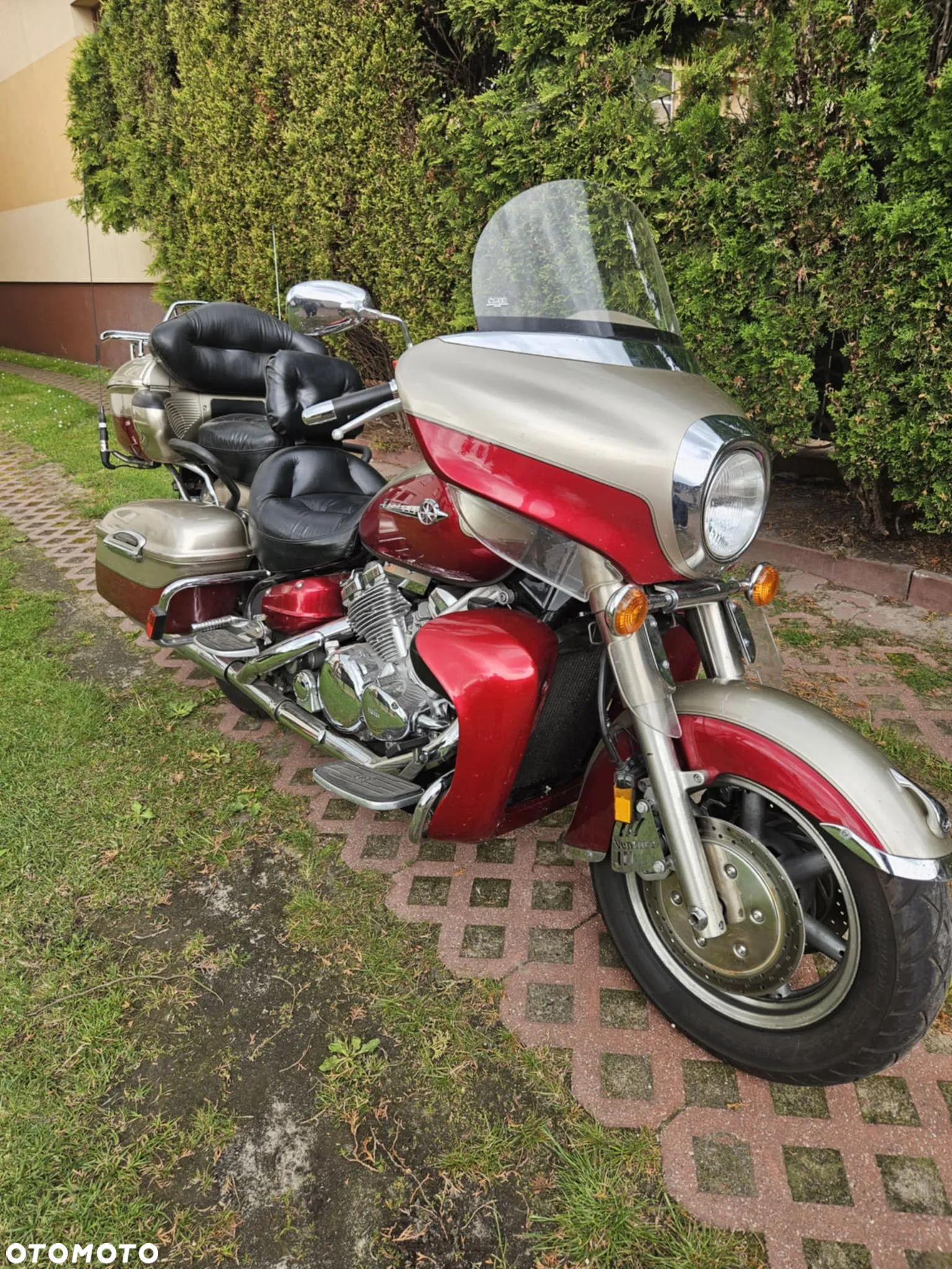 Yamaha Venture - 1