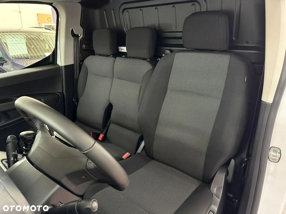 Toyota Proace City - 13