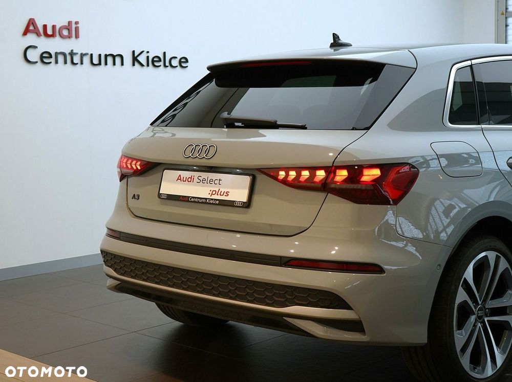 Audi A3 Sportback - 12