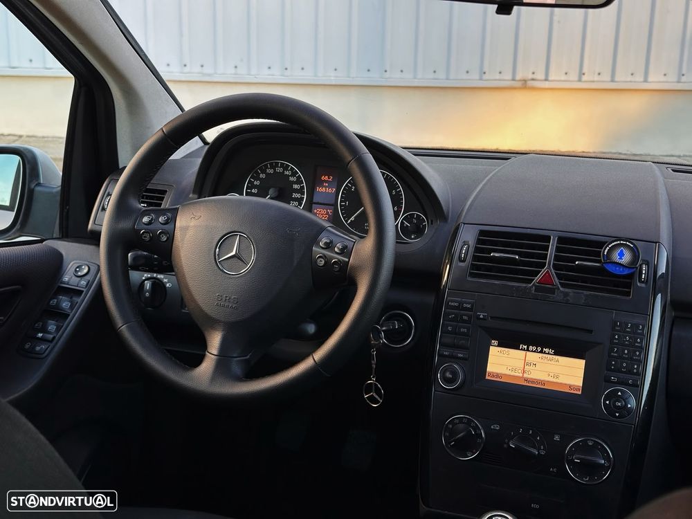 Mercedes-Benz A 160 Classic BlueEfficiency - 12