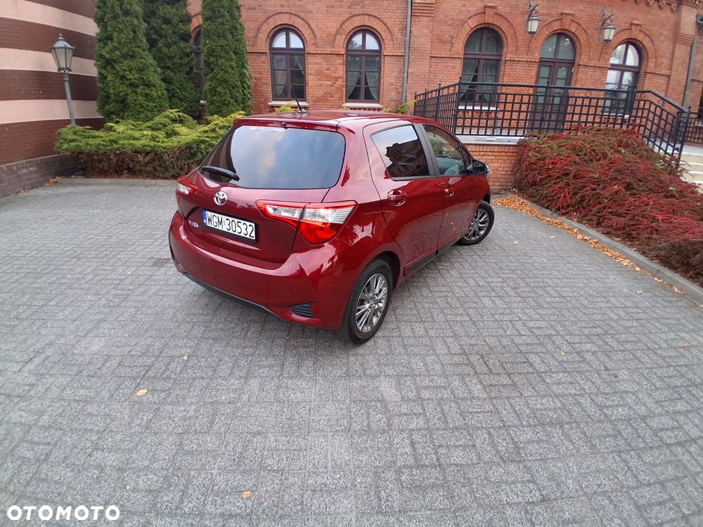 Toyota Yaris 1.5 Premium - 8