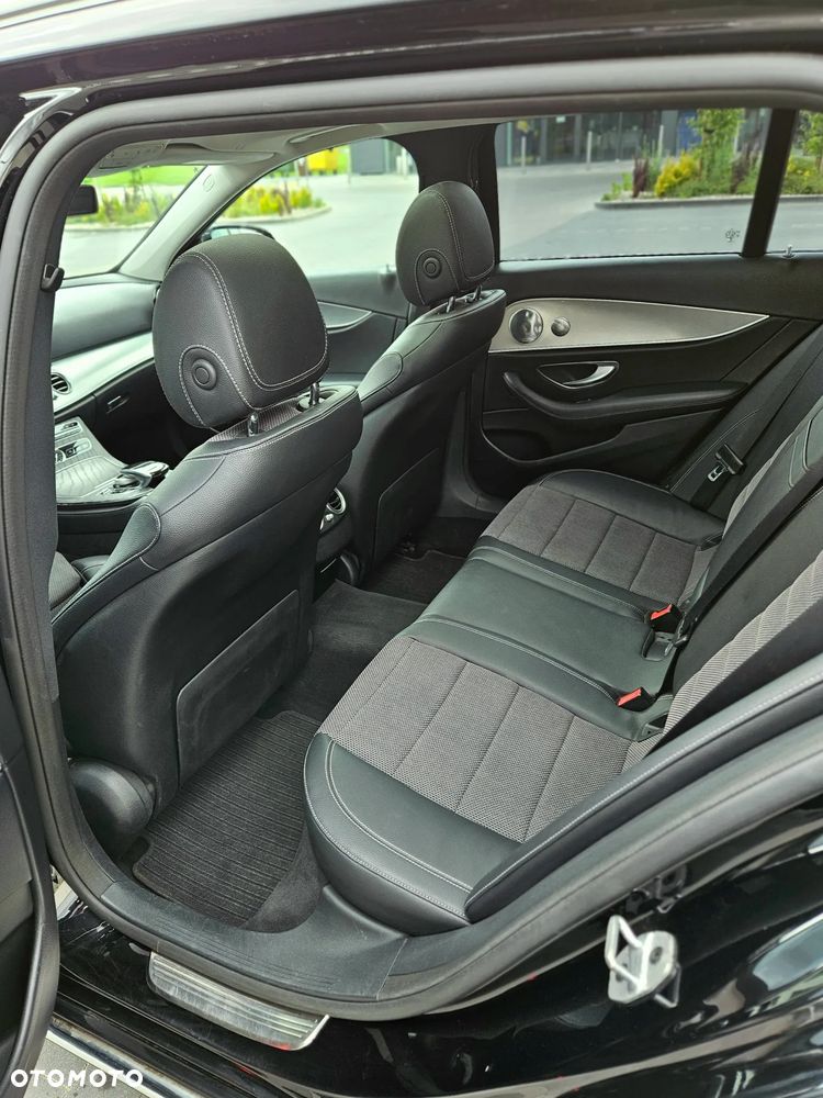Mercedes-Benz Klasa E 220 d 9G-TRONIC - 14