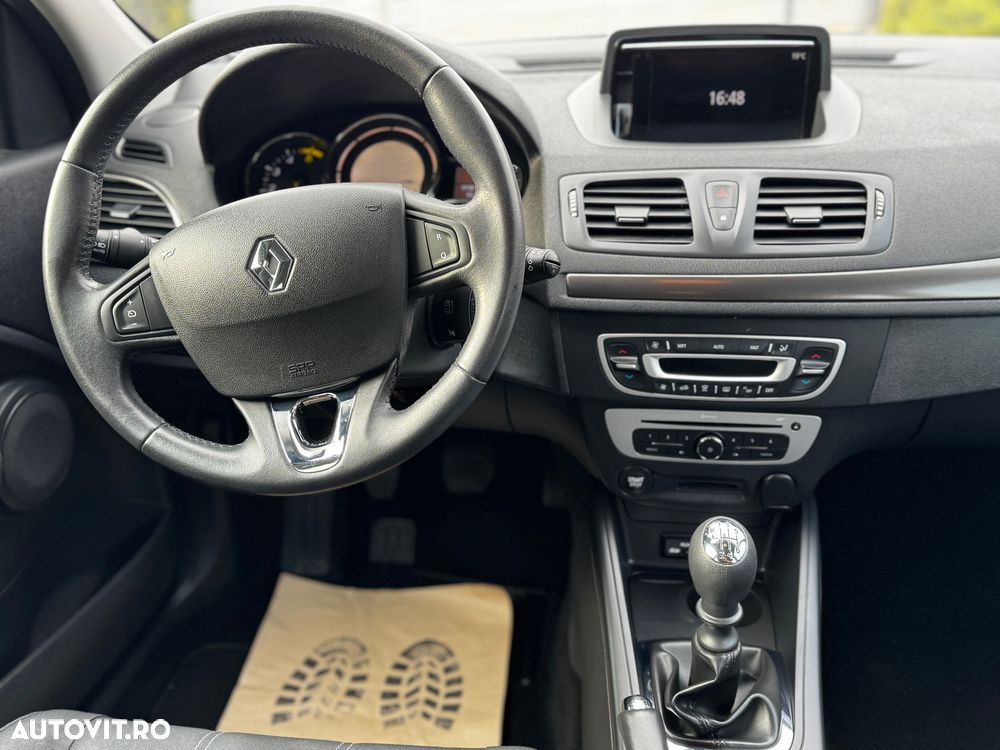 Renault Megane dCi 95 FAP Paris Business - 16