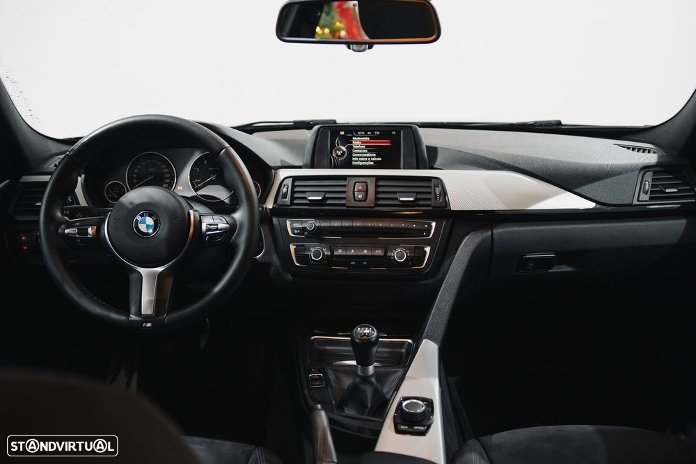 BMW 318 d Pack M - 15