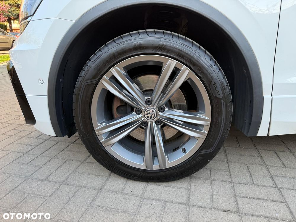 Volkswagen Tiguan Allspace 2.0 TSI 4Mot Highline DSG - 9