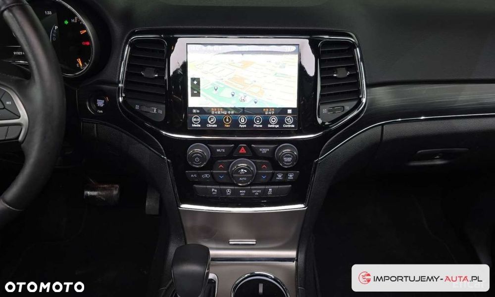 Jeep Grand Cherokee - 22