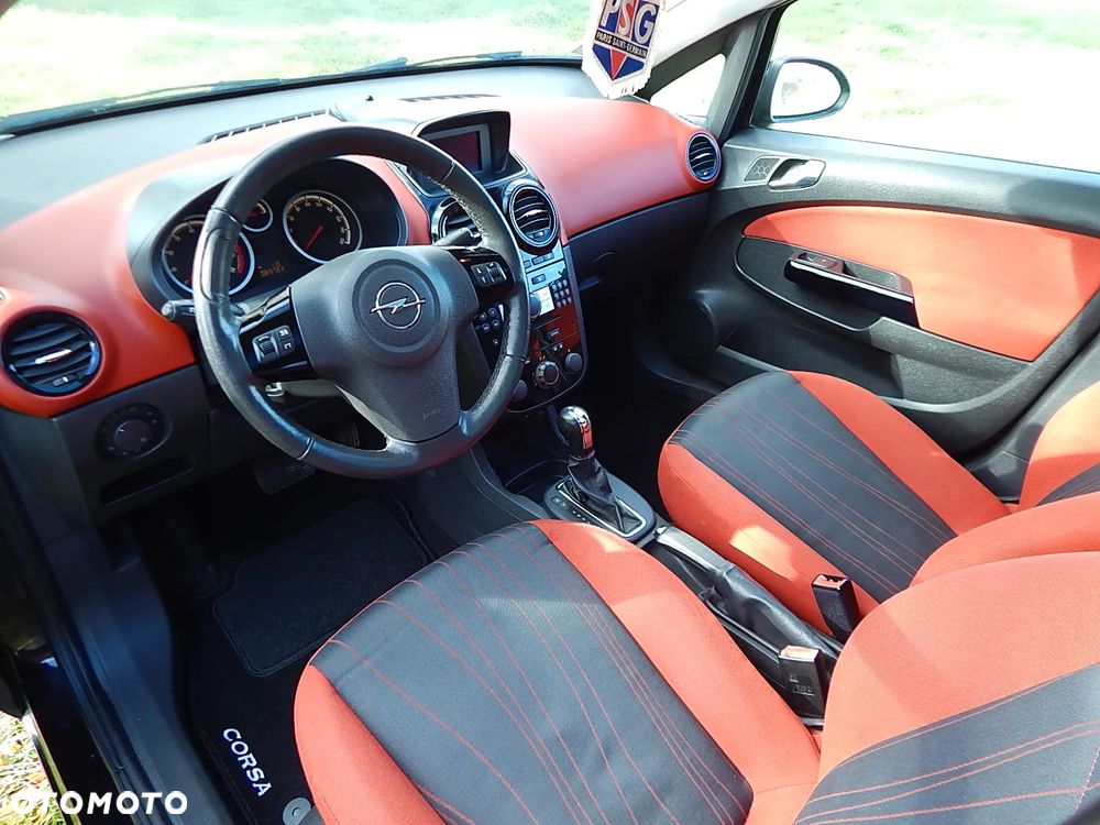 Opel Corsa 1.4 16V Cosmo - 19