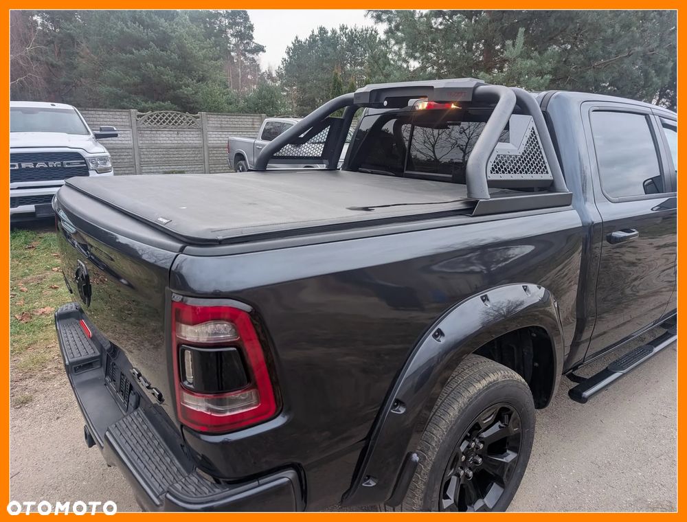 RAM 1500 Crew Cab Shortbed Bighorn - 9