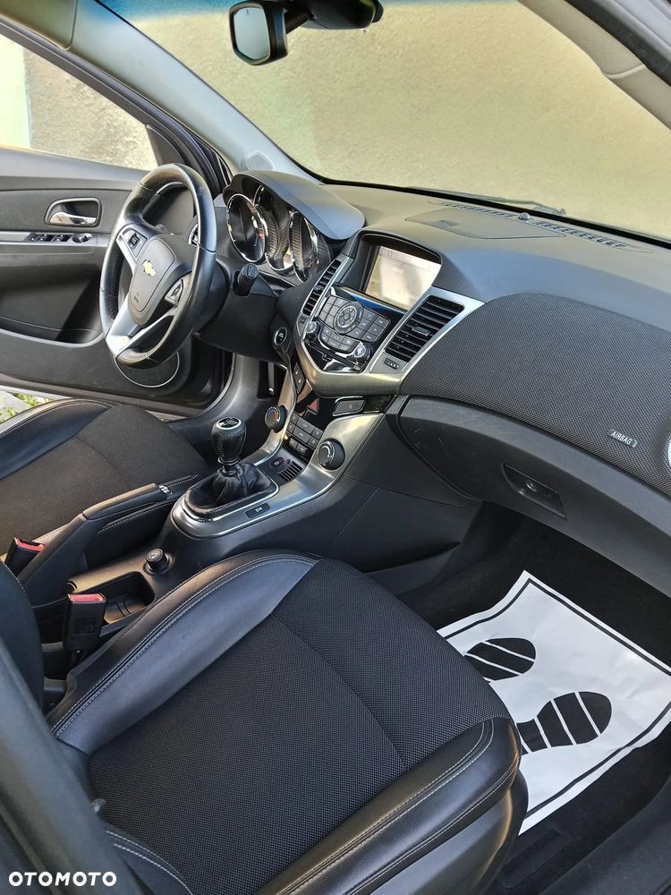 Chevrolet Cruze - 10
