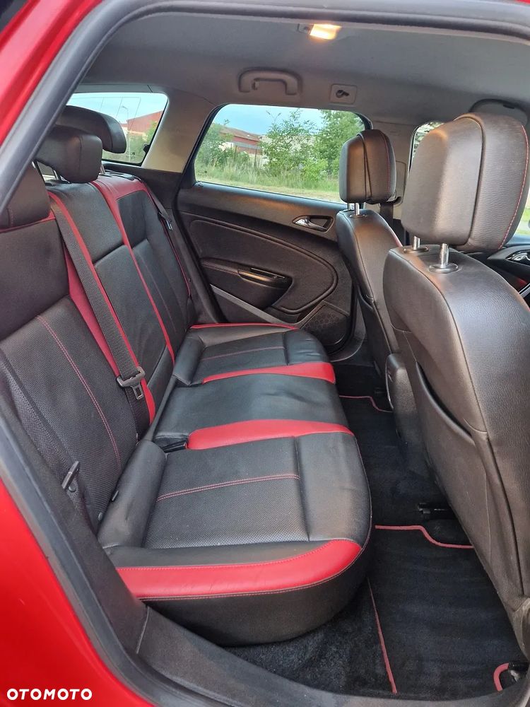 Opel Astra IV GTC 2.0 CDTI Bi-Turbo S&S - 18