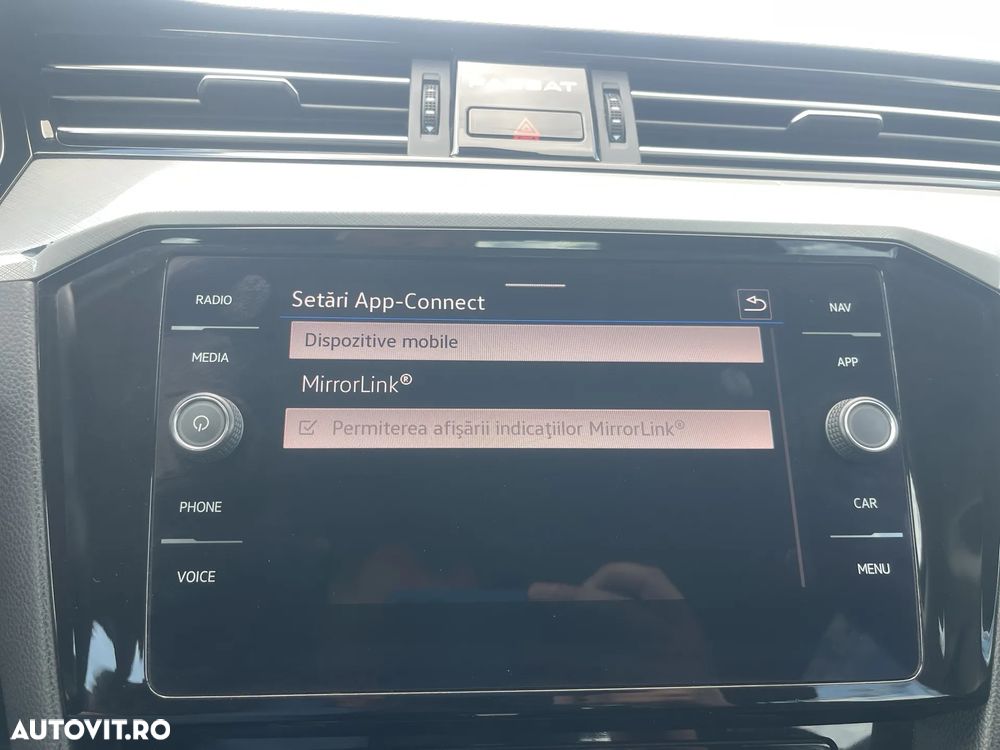 Volkswagen Passat 2.0 TDI DSG Comfortline - 19