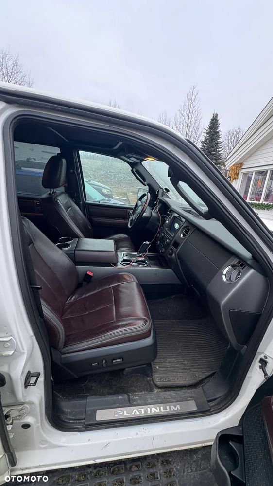 Ford Expedition - 8