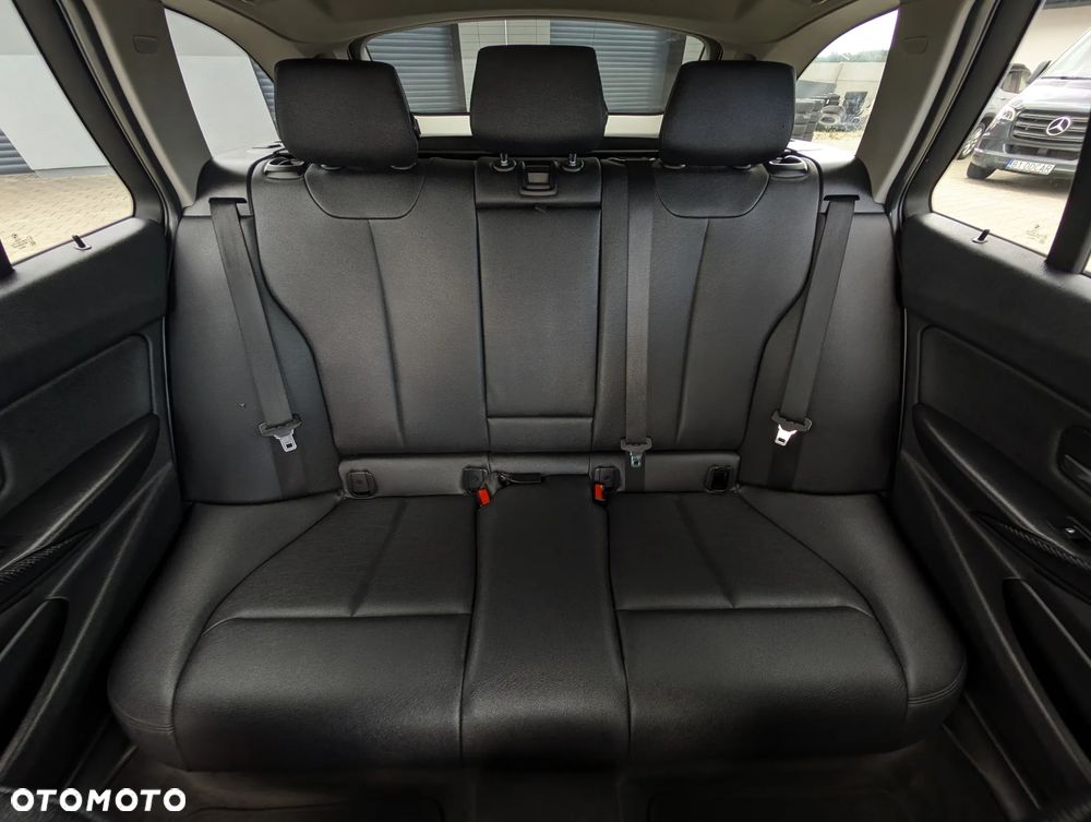 BMW Seria 3 318d Edition Luxury Line Purity - 38