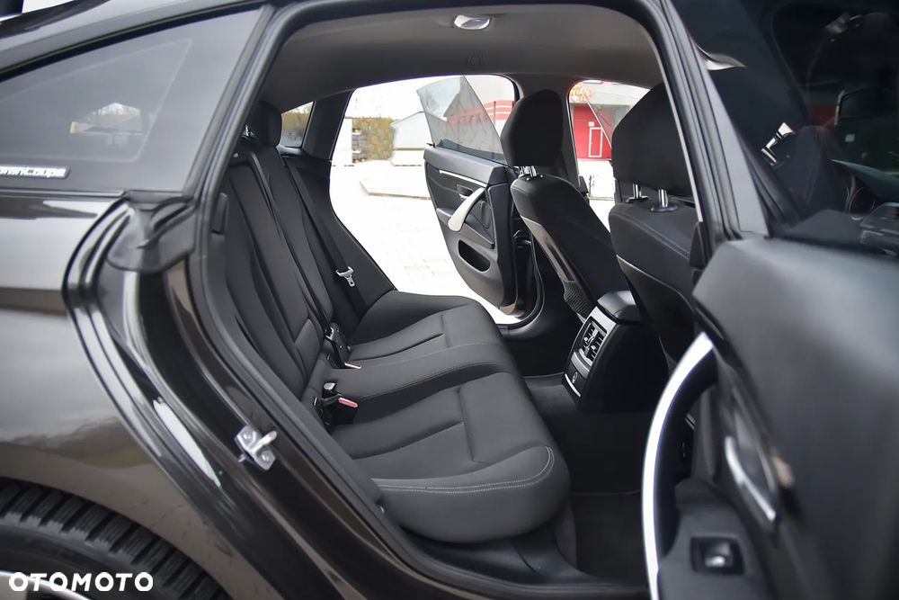 BMW Seria 4 418d Sport Line - 32