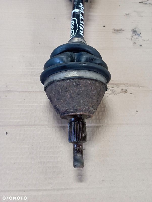 AUDI A1 1.4 TFSI PÓŁOŚ LEWA KRÓTKA 6R0407761S AUTOMAT - 3