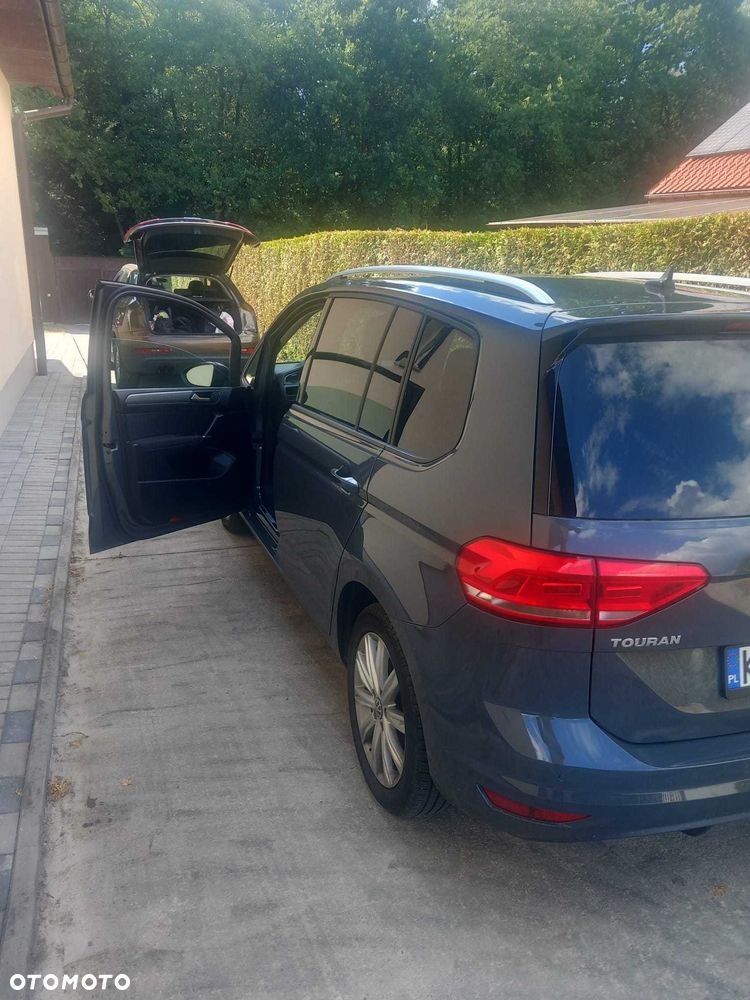 Volkswagen Touran - 5