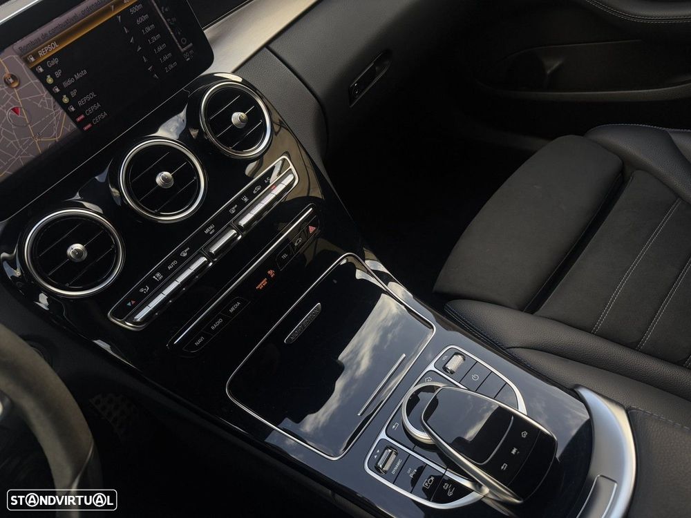 Mercedes-Benz C 300 e AMG Line - 42