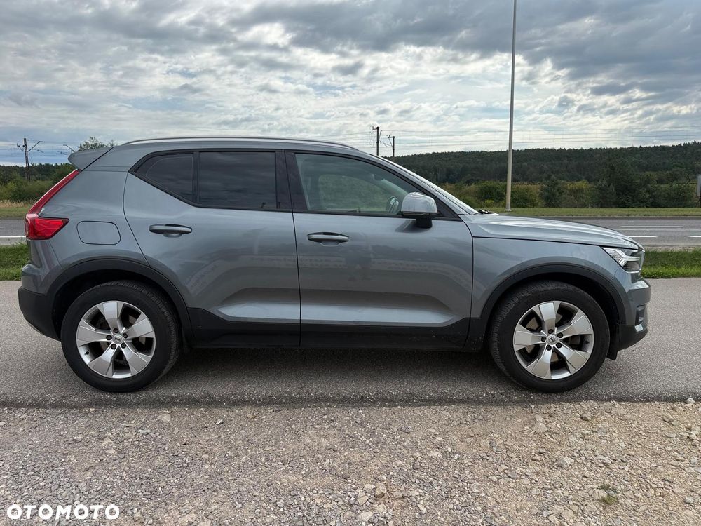 Volvo XC 40 D4 AWD Geartronic Momentum - 5
