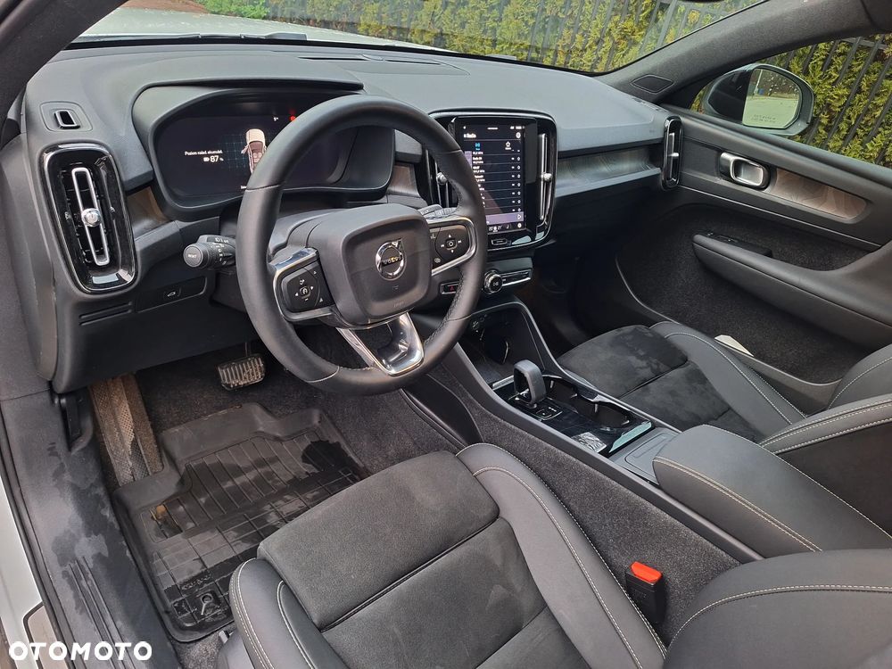 Volvo C40 Recharge 82 kWh Twin Motor Ultimate - 11