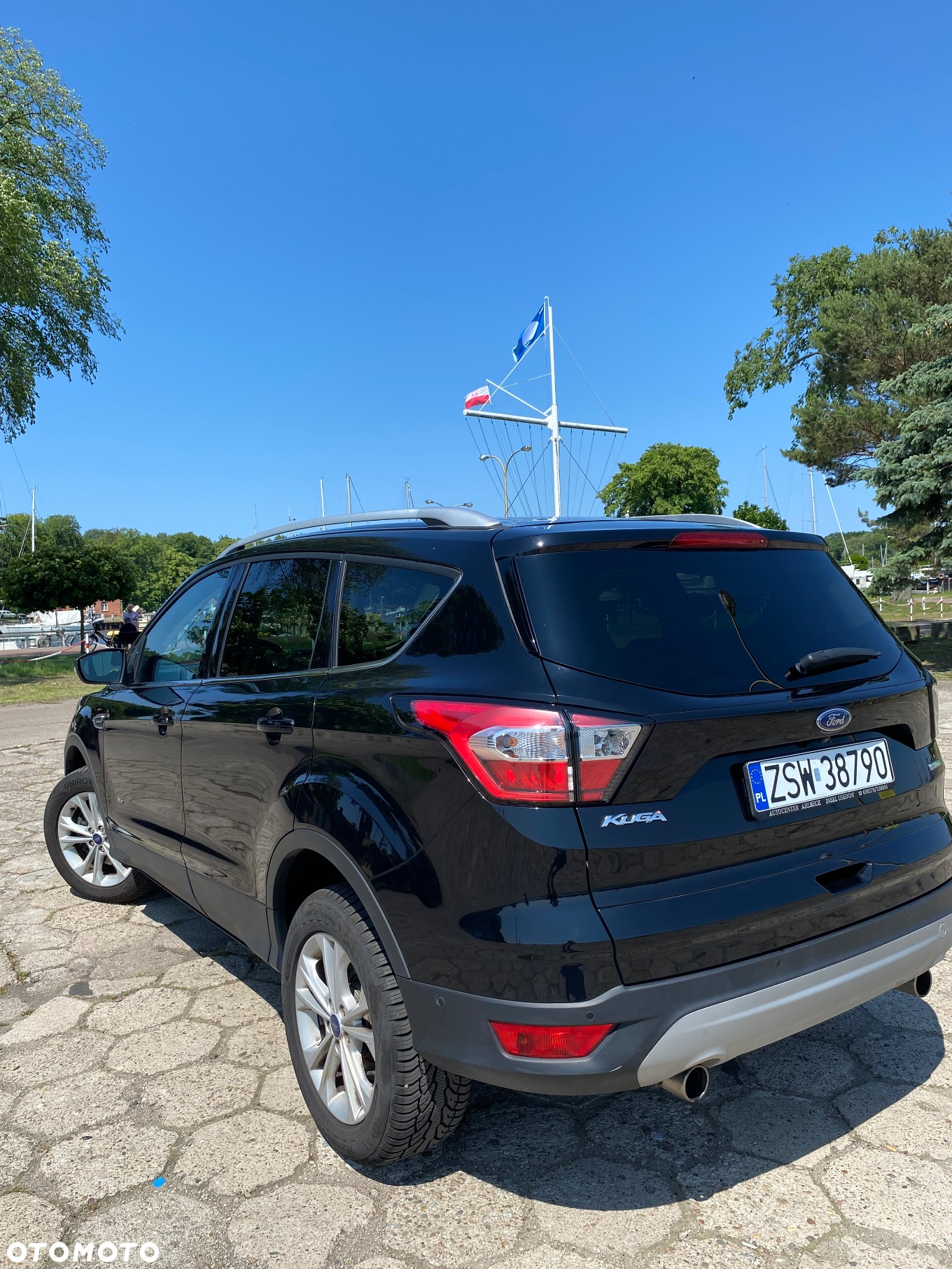 Ford Kuga 1.5 EcoBoost 4WD Trend - 4