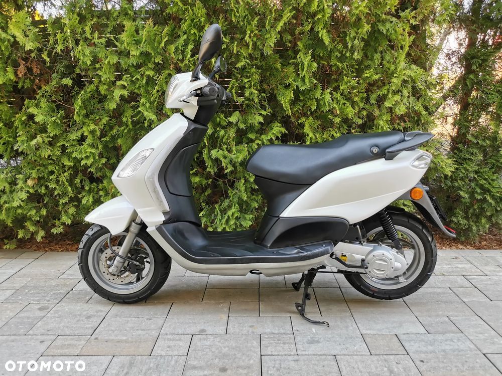 Piaggio FLY - 3
