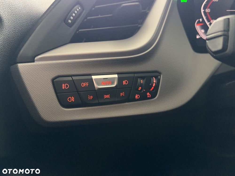 BMW Seria 1 - 22