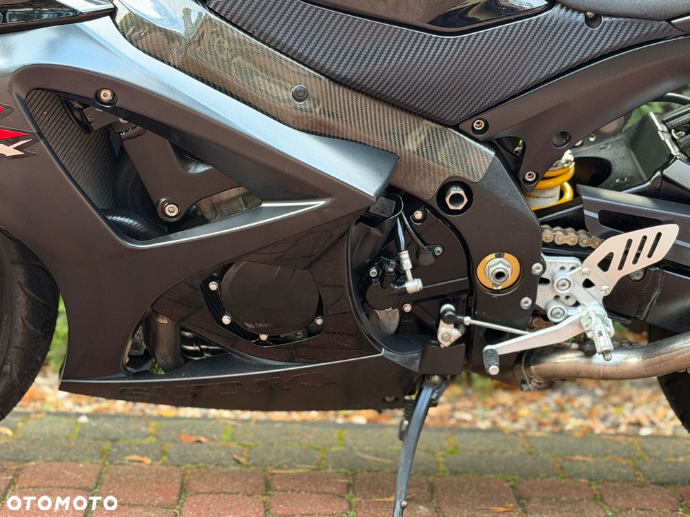 Suzuki GSX-R - 16