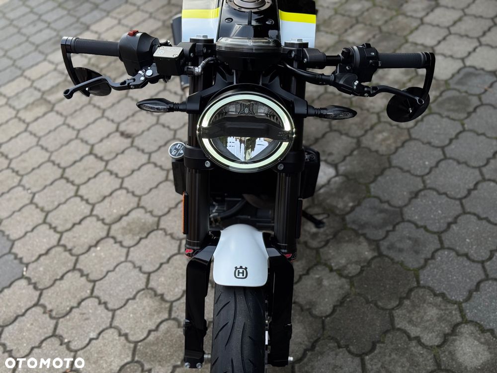 Husqvarna Vitpilen - 23