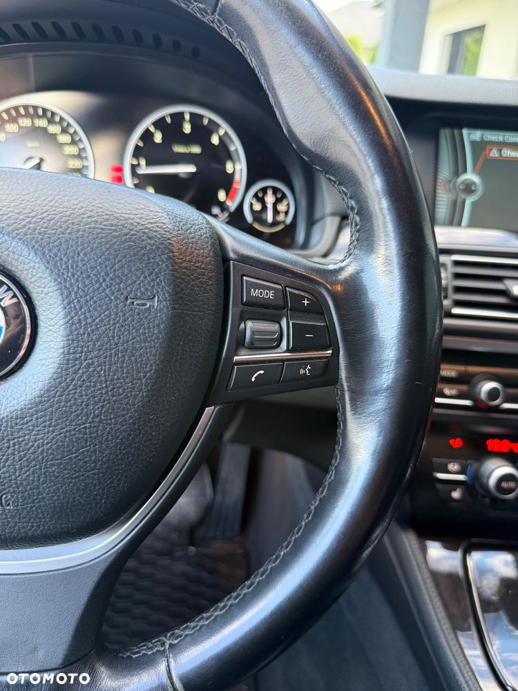 BMW Seria 5 520d - 33