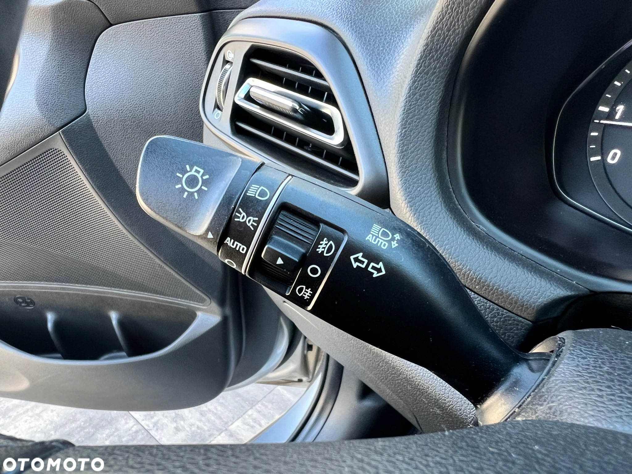 Hyundai i30 1.5 DPI Smart - 31