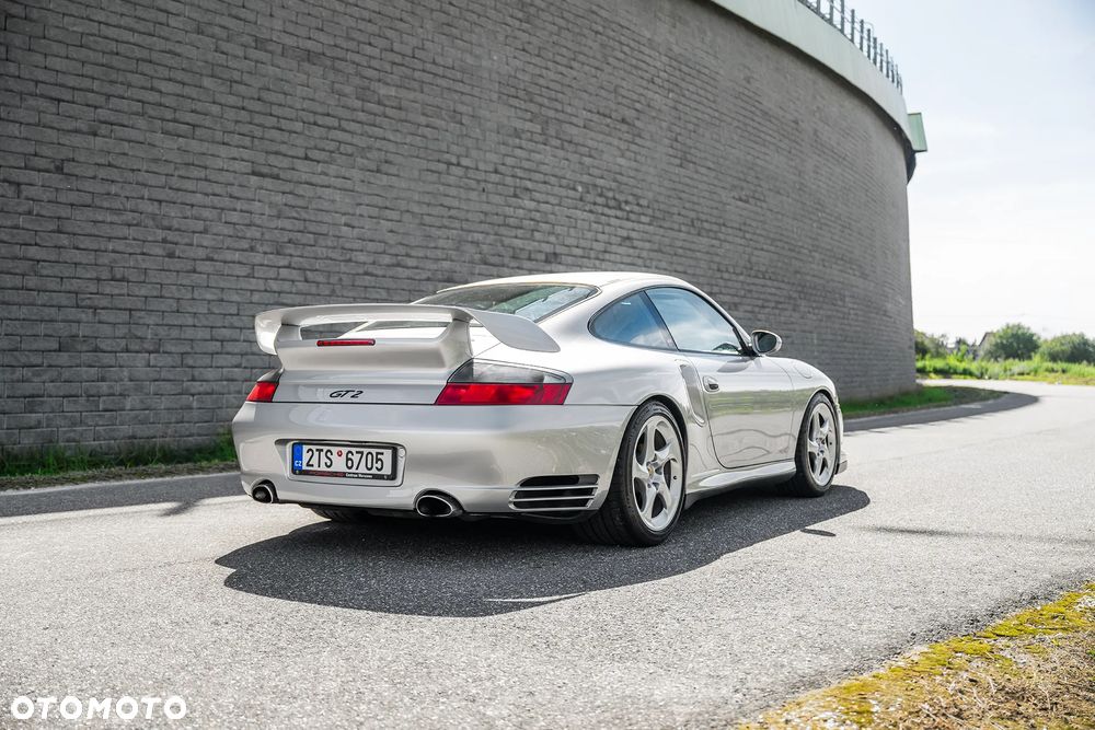Porsche 911 GT2 - 9