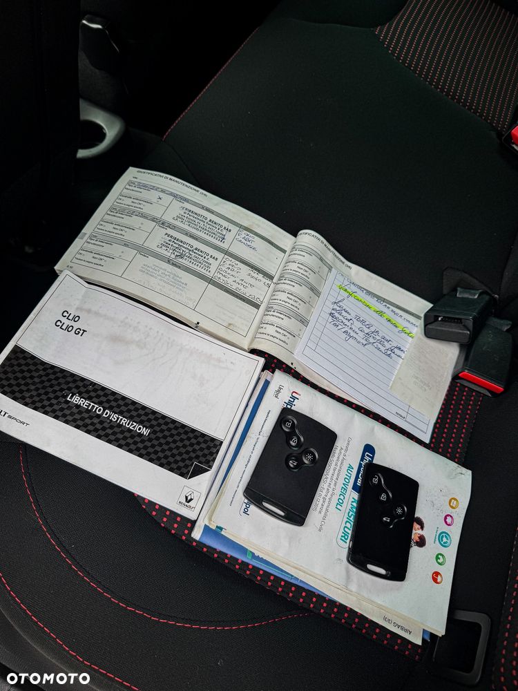 Renault Clio TCe 200 EDC Sport R.S - 15