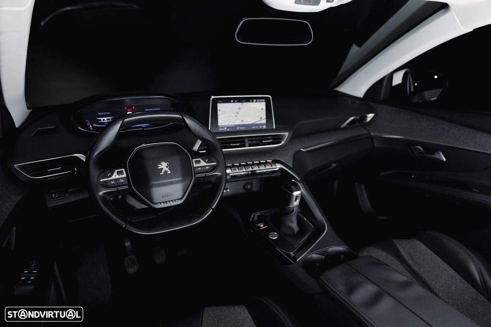 Peugeot 3008 1.2 PureTech Allure - 12