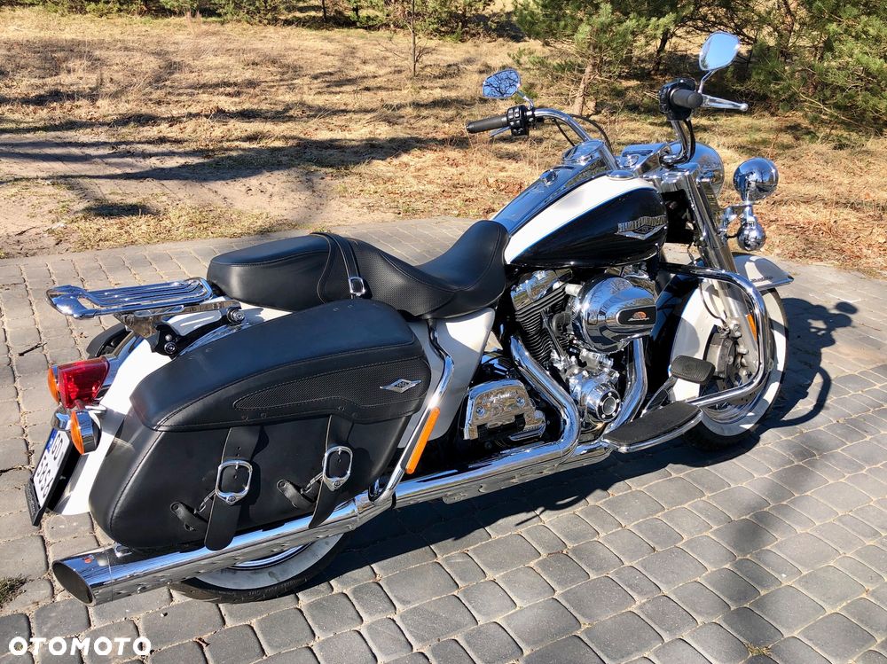 Harley-Davidson Touring Road King - 3