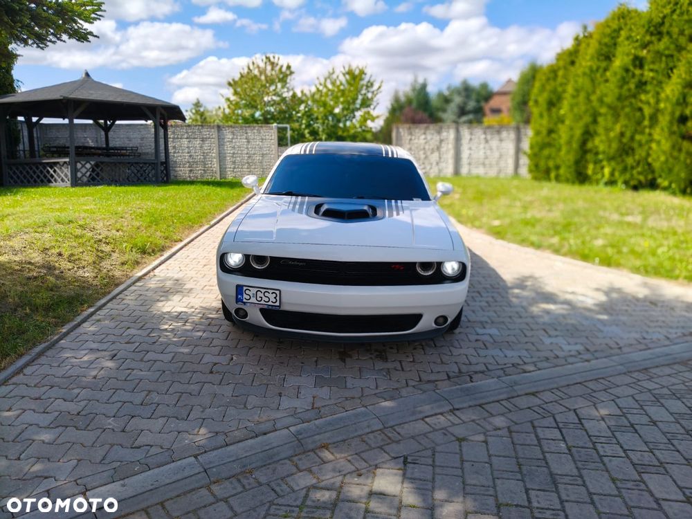 Dodge Challenger - 10