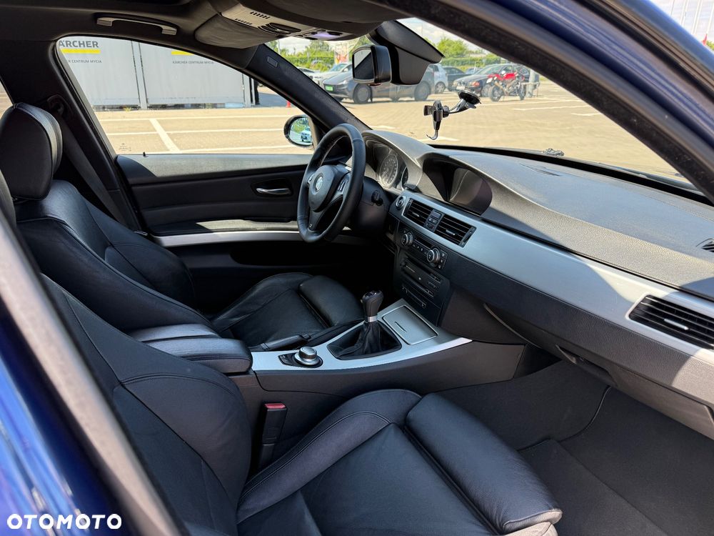 BMW Seria 3 325i - 13