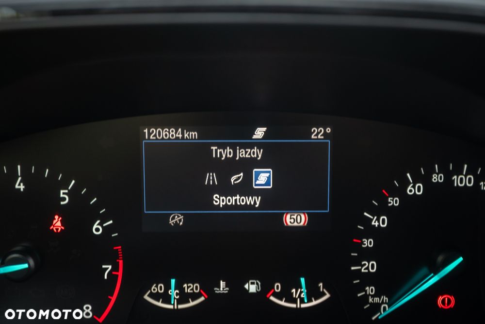 Ford Focus 1.0 EcoBoost Start-Stopp-System ST-LINE DESIGN - 30