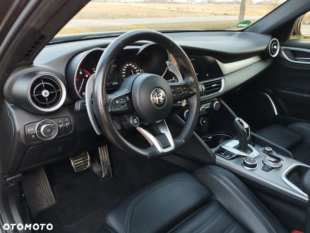 Alfa Romeo Giulia 2.0 Turbo Sprint - 12