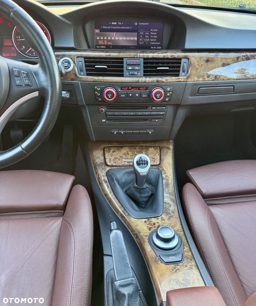 BMW Seria 3 320d Efficient Dynamics - 19