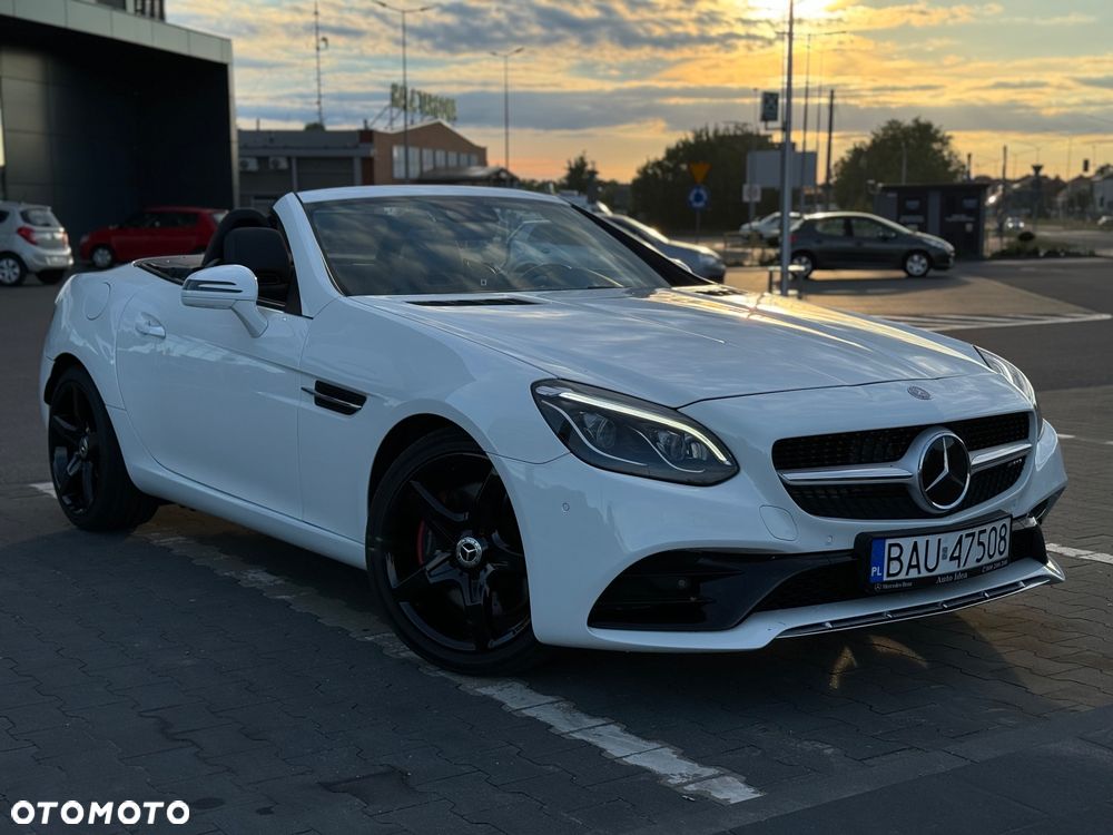 Mercedes-Benz SLC - 1