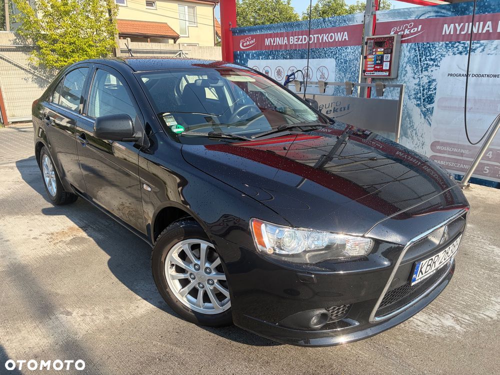 Mitsubishi Lancer 1.6 Invite - 4