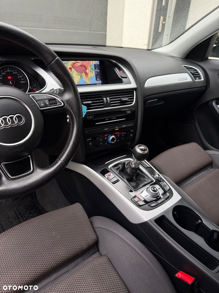 Audi A4 Avant 2.0 TDI - 10