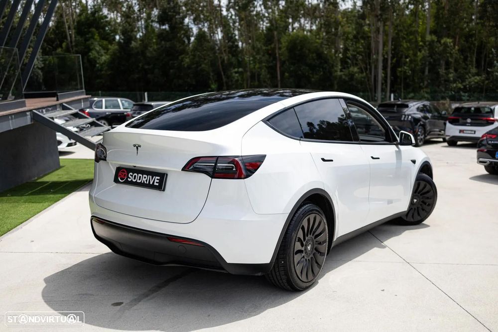 Tesla Model Y Long Range Tração Integral — fotografia 15
