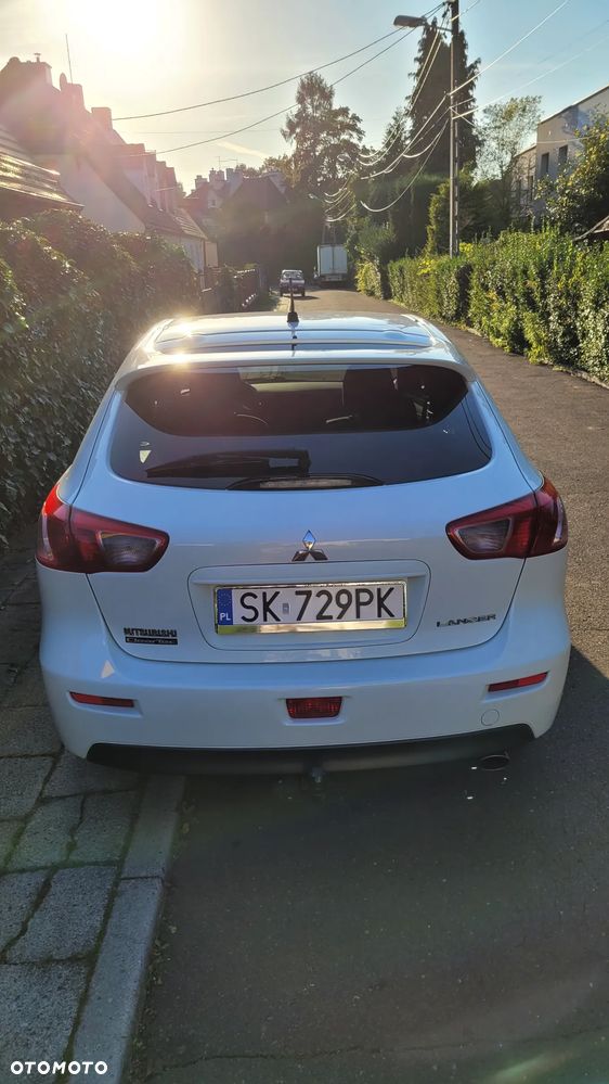 Mitsubishi Lancer - 10