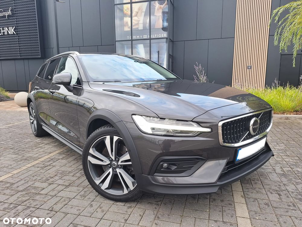 Volvo V60 Cross Country Ultimate B5 B AWD - 4