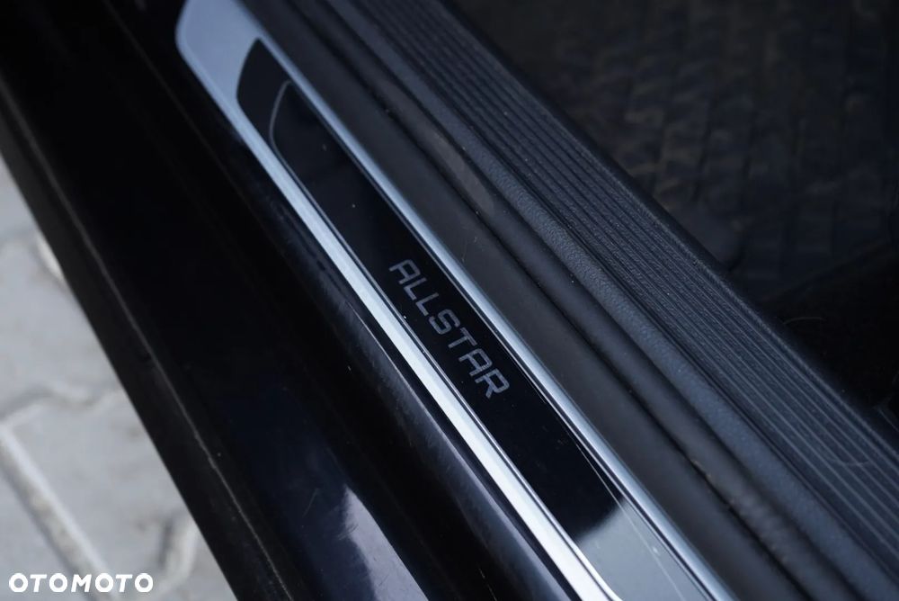 Volkswagen Golf 1.2 TSI BlueMotion Technology Allstar - 31